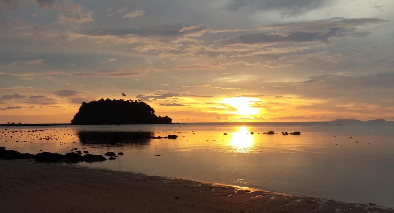 Libong Relax Beach Resort Транг Экстерьер фото